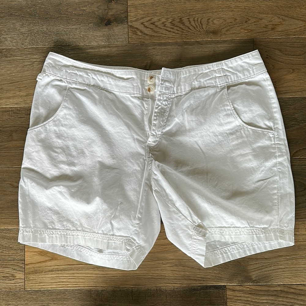 Columbia White Bermuda Shorts Lightweight Cotton
